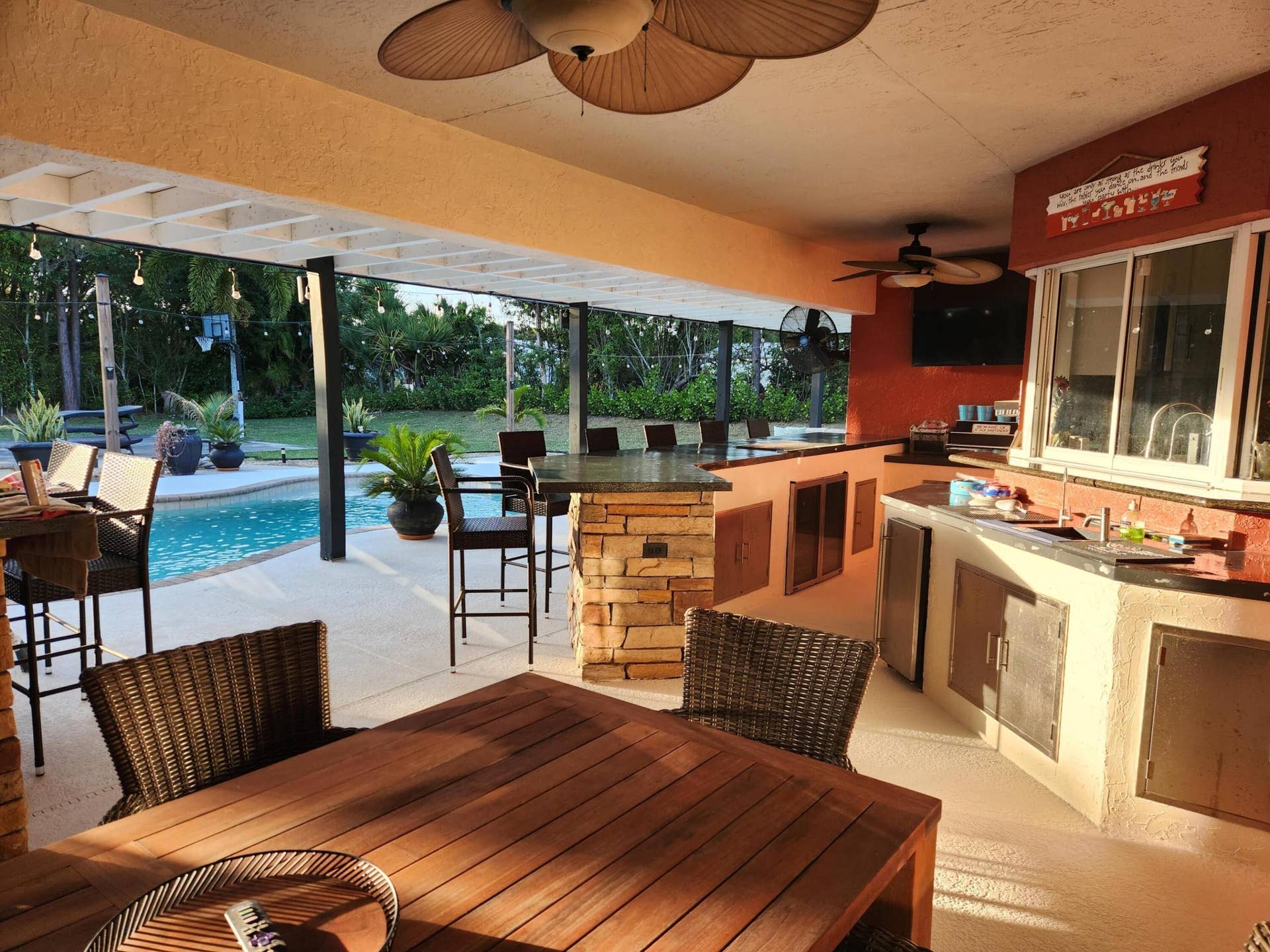 6303 Royal Palm Beach Boulevard, West Palm Beach, FL 33412 Dining Table