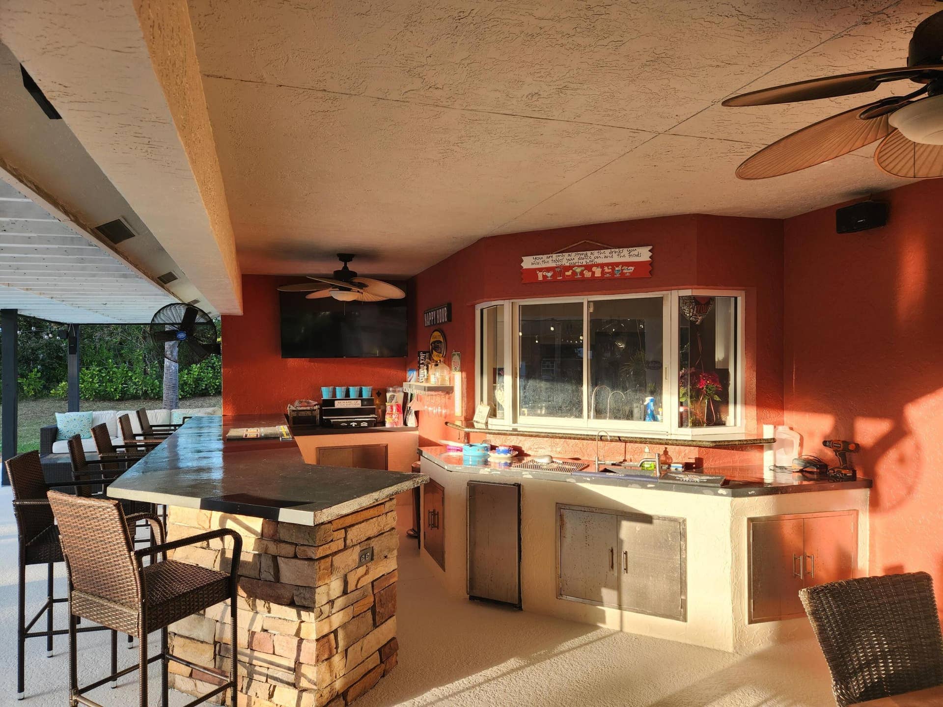 6303 Royal Palm Beach Boulevard, West Palm Beach, FL 33412 Bar
