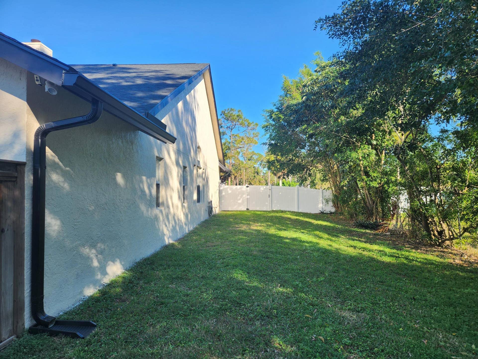 6303 Royal Palm Beach Boulevard, West Palm Beach, FL 33412 South Yard