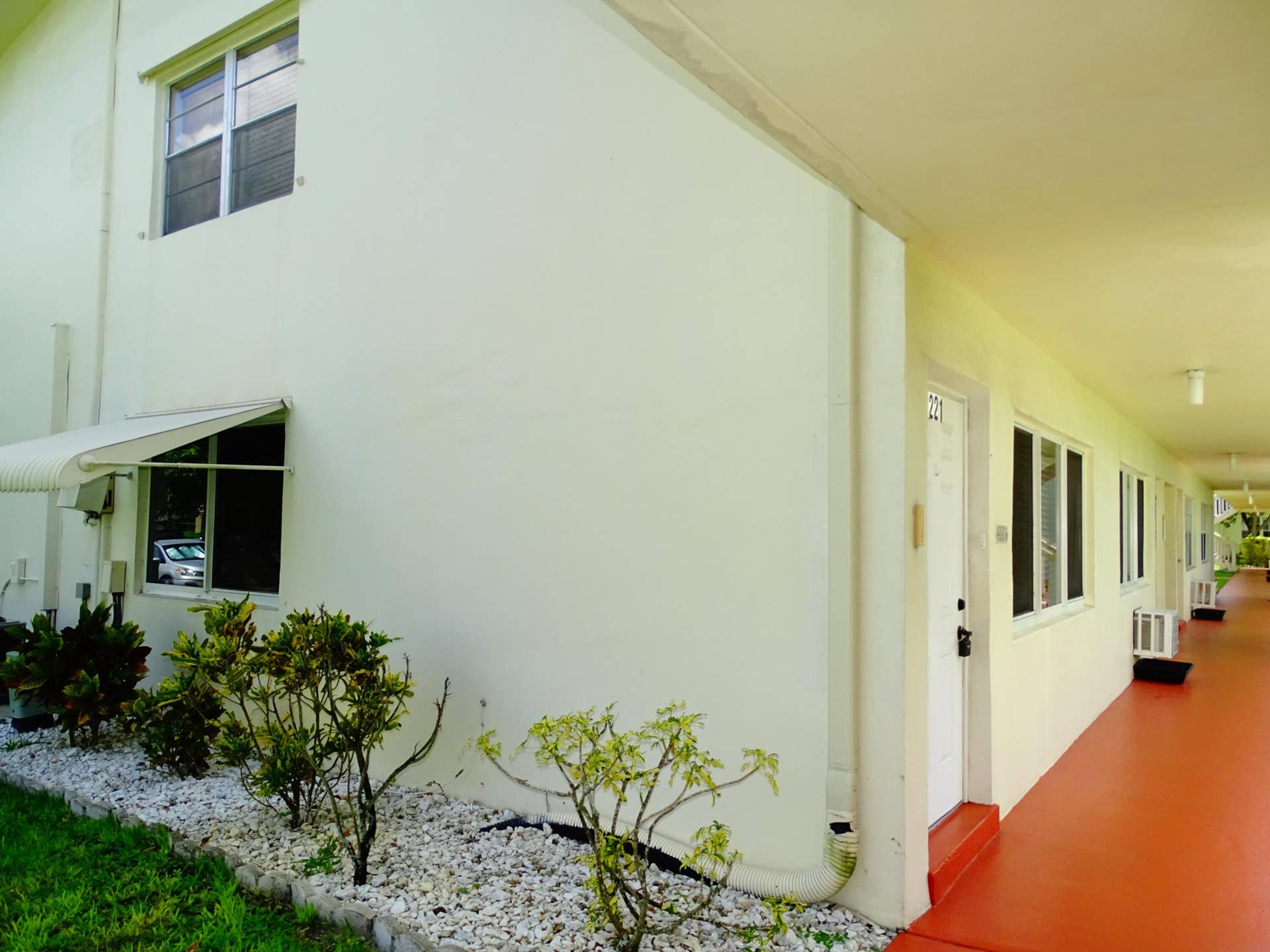 221 N Norwich J, West Palm Beach, FL 33417 2026-09-03 18.45.52