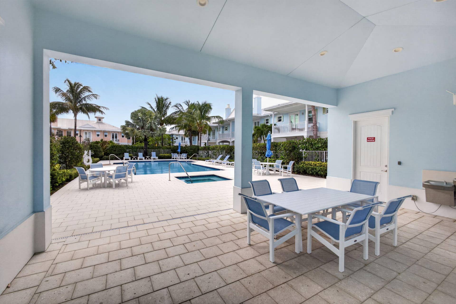 131 INLET WATERS Circle, Jupiter, FL 33477 SWIMING POOL