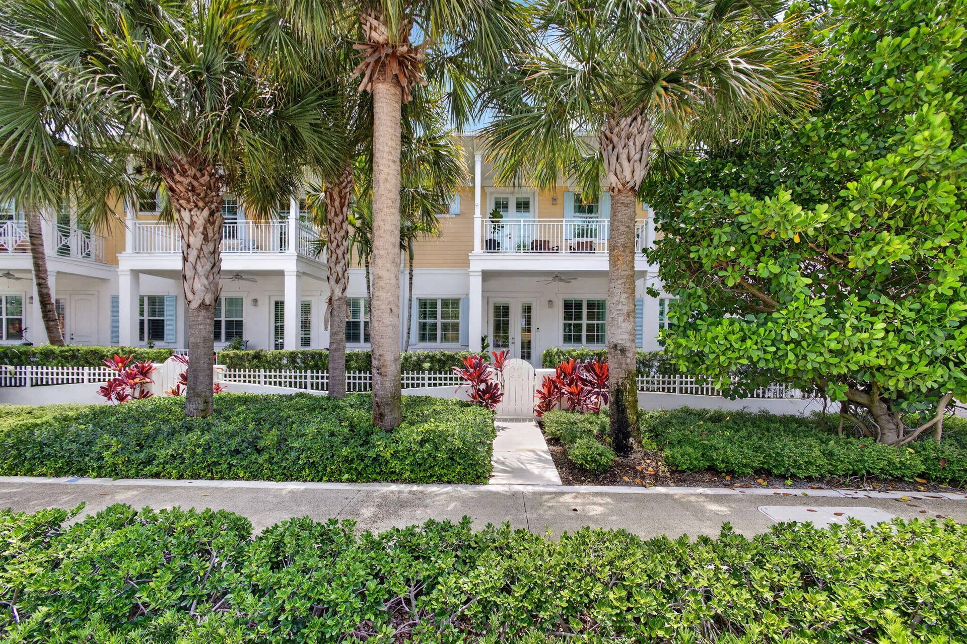 131 INLET WATERS Circle, Jupiter, FL 33477 BEAUTIFUL INLET WATERS