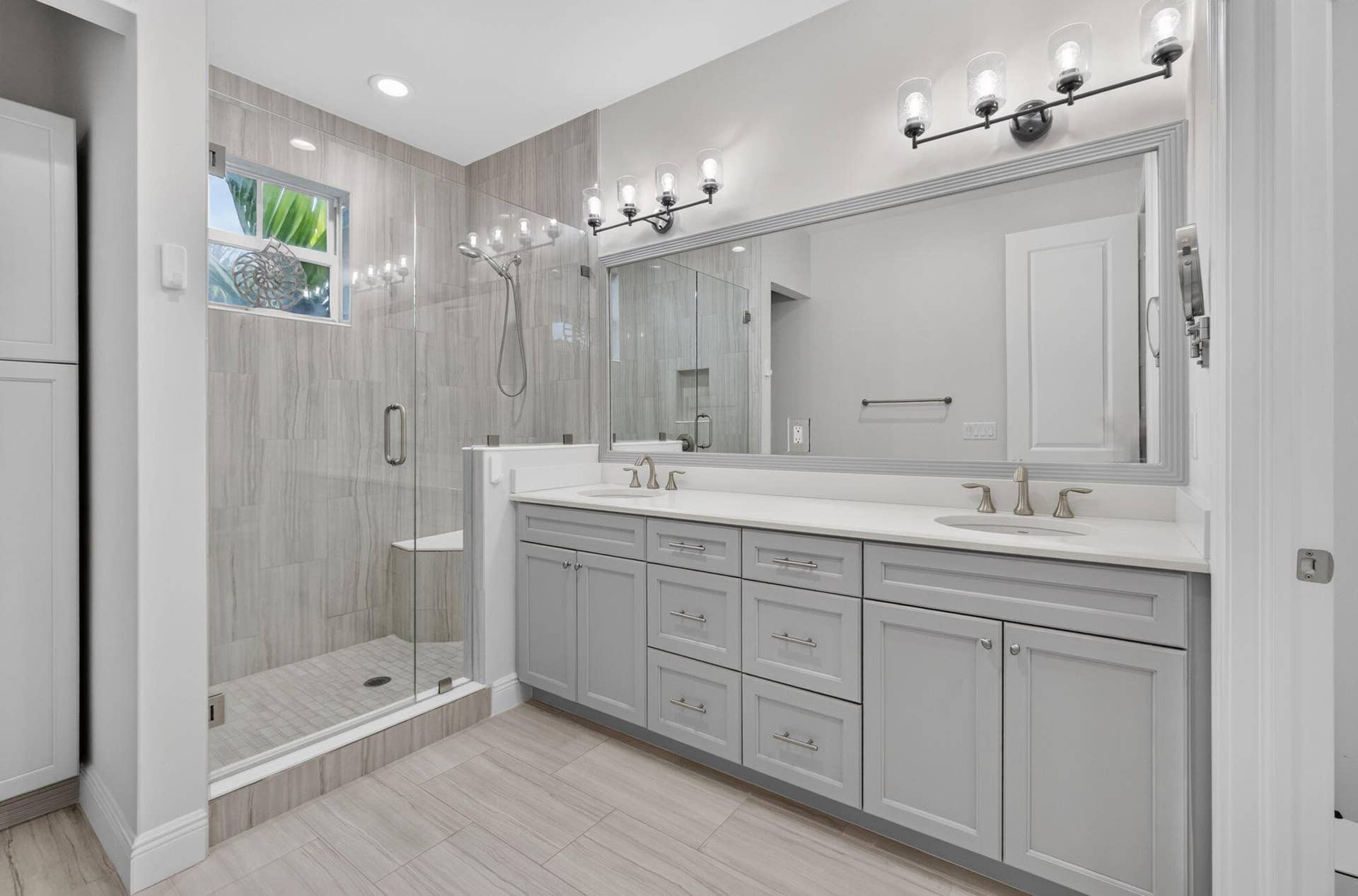 131 INLET WATERS Circle, Jupiter, FL 33477 PRIMARY BATHROOM