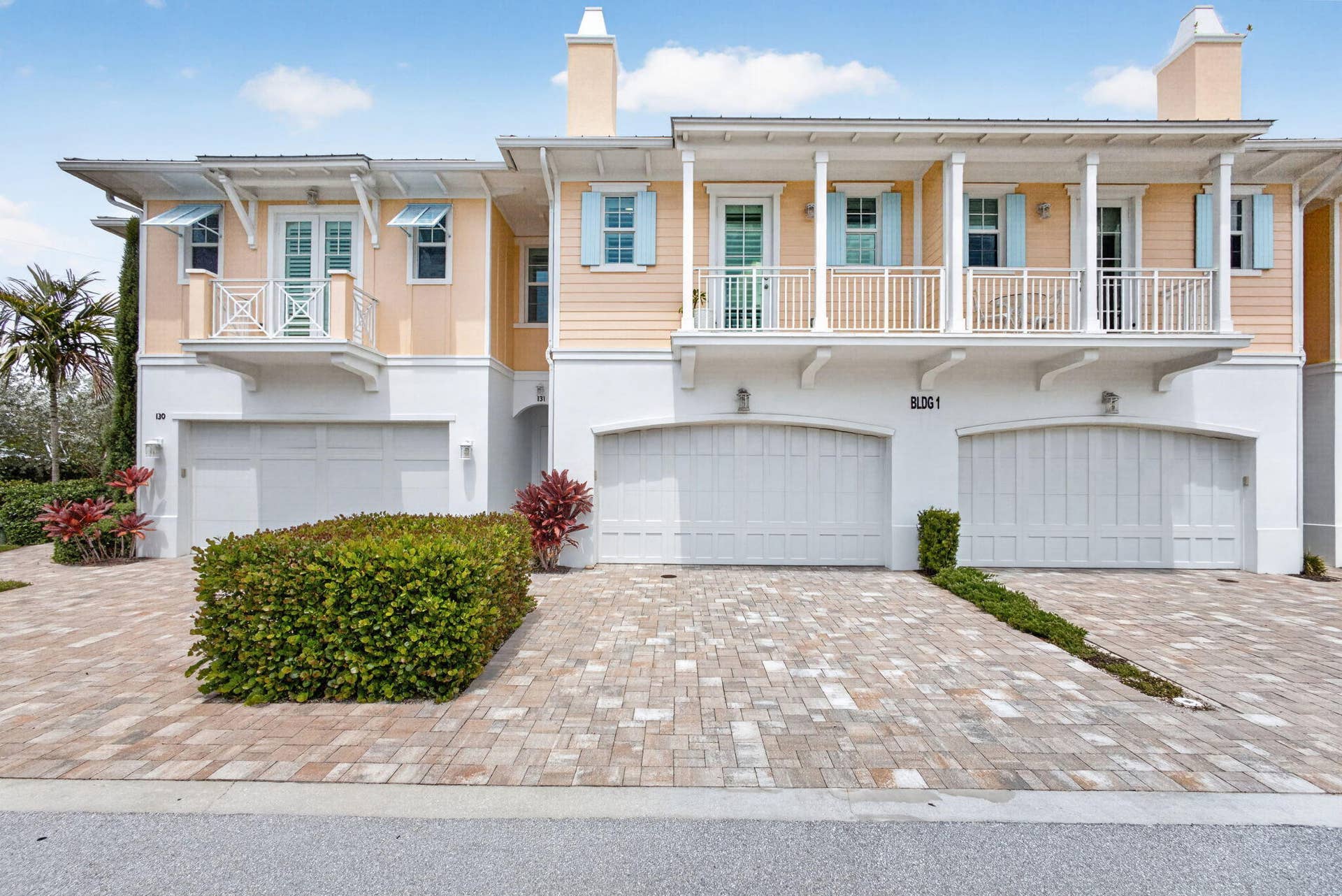 131 INLET WATERS Circle, Jupiter, FL 33477 GARAGE WITH BALCONY ABOVE