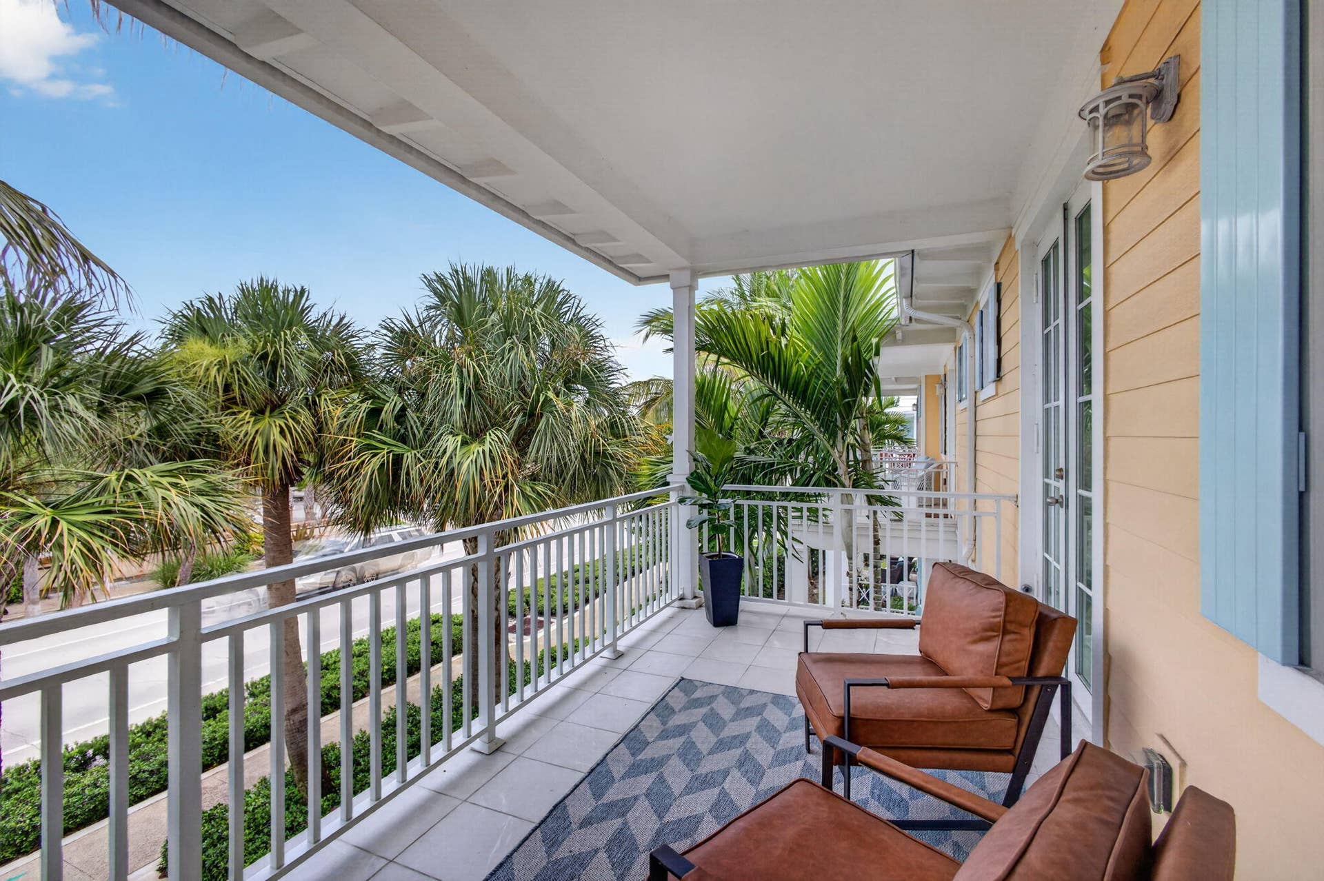 131 INLET WATERS Circle, Jupiter, FL 33477 COVERED PORCH