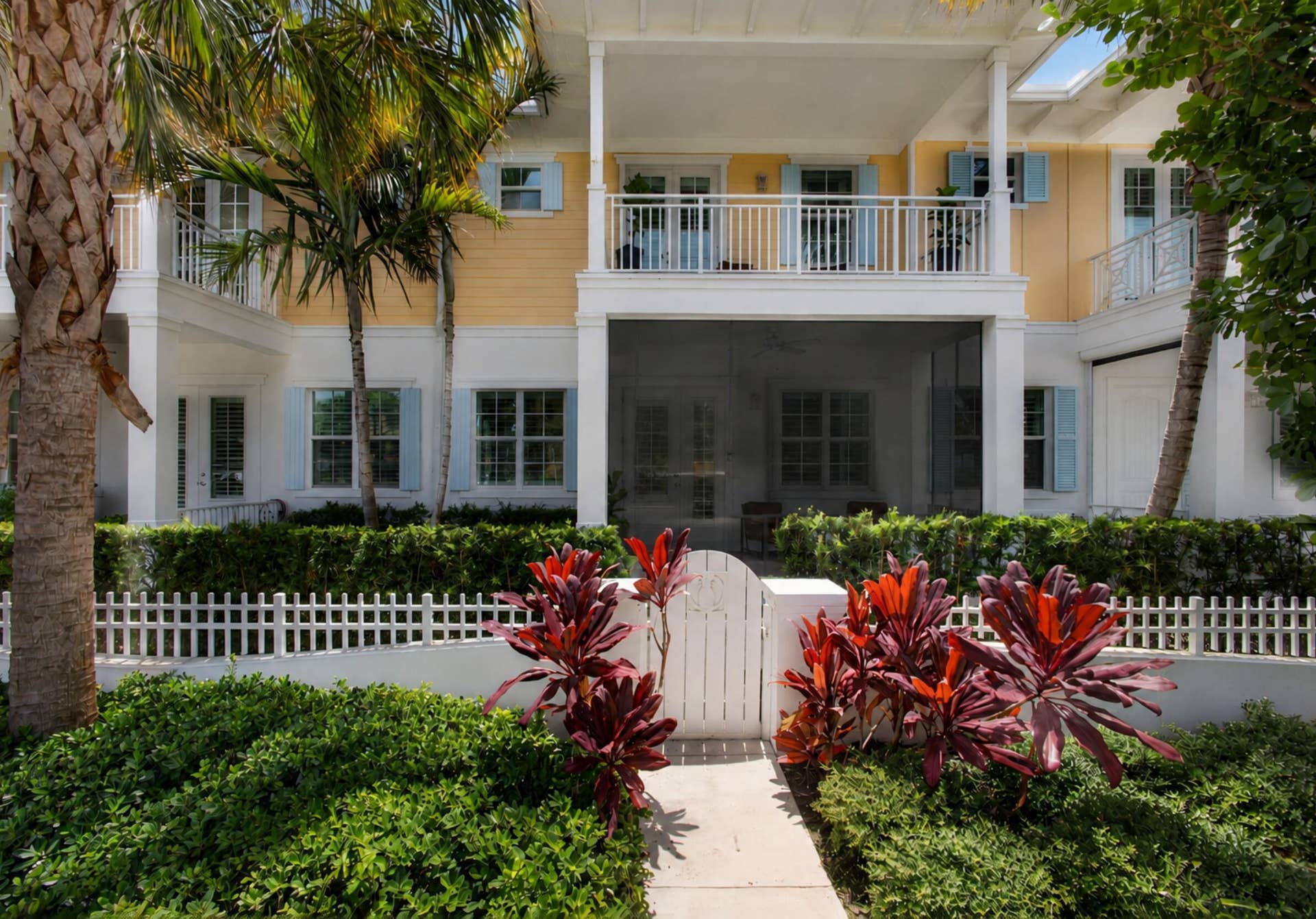 131 INLET WATERS Circle, Jupiter, FL 33477 VIRTUALLY STAGED