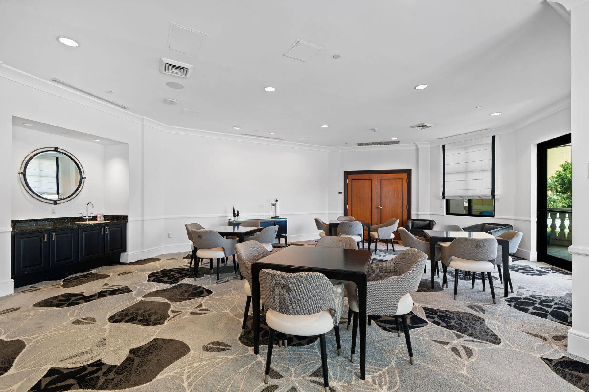 610 W Las Olas Boulevard, #115N, Fort Lauderdale, FL 33312 Resident card room with multiple game tables, lounge seating & a wet bar for casual gatherings.