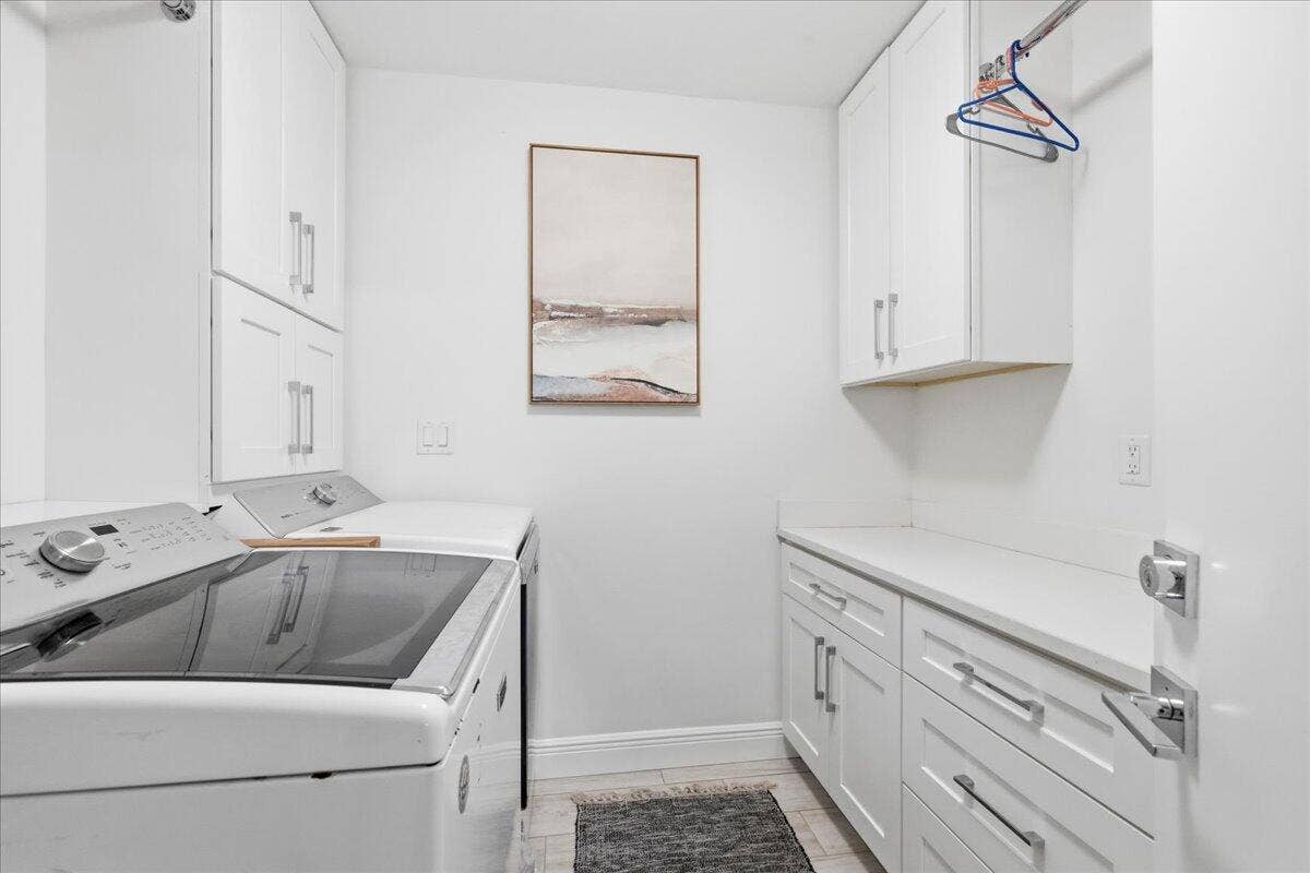 2210 NE 34TH Court, Lighthouse Point, FL 33064 laundry room