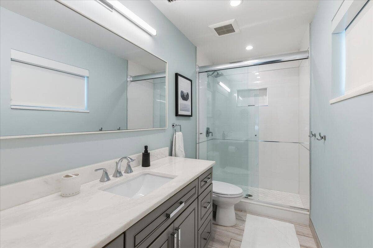 2210 NE 34TH Court, Lighthouse Point, FL 33064 2nd primary bath