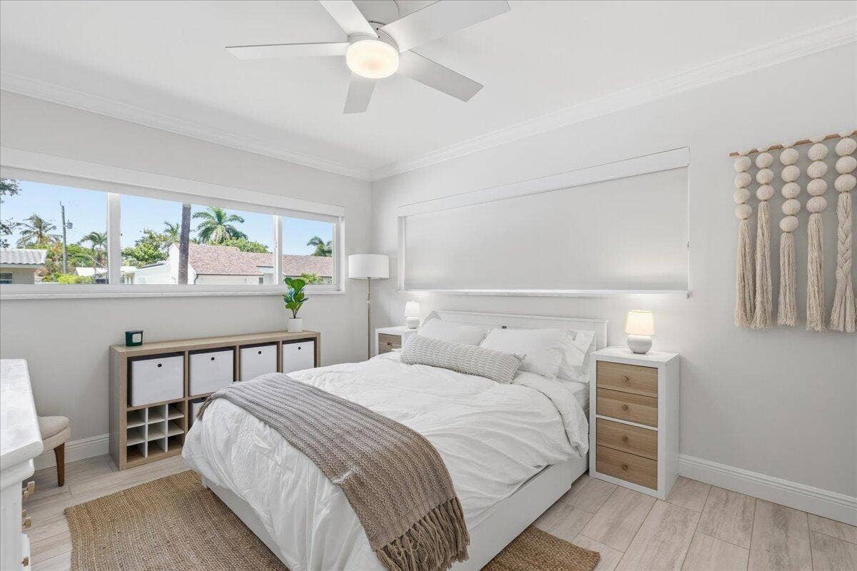 2210 NE 34TH Court, Lighthouse Point, FL 33064 guest room
