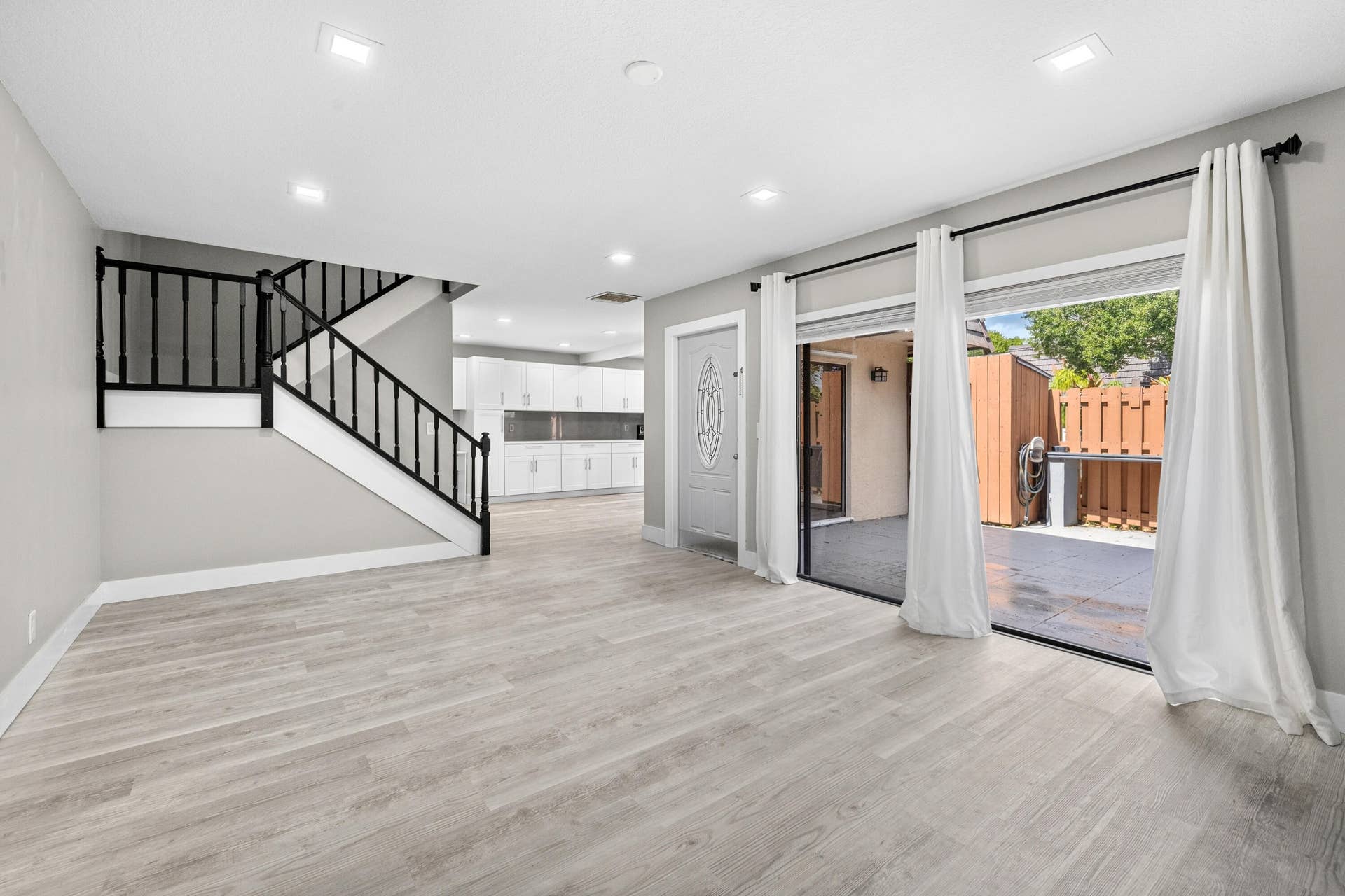 326 Jup Lks Blvd R-9307