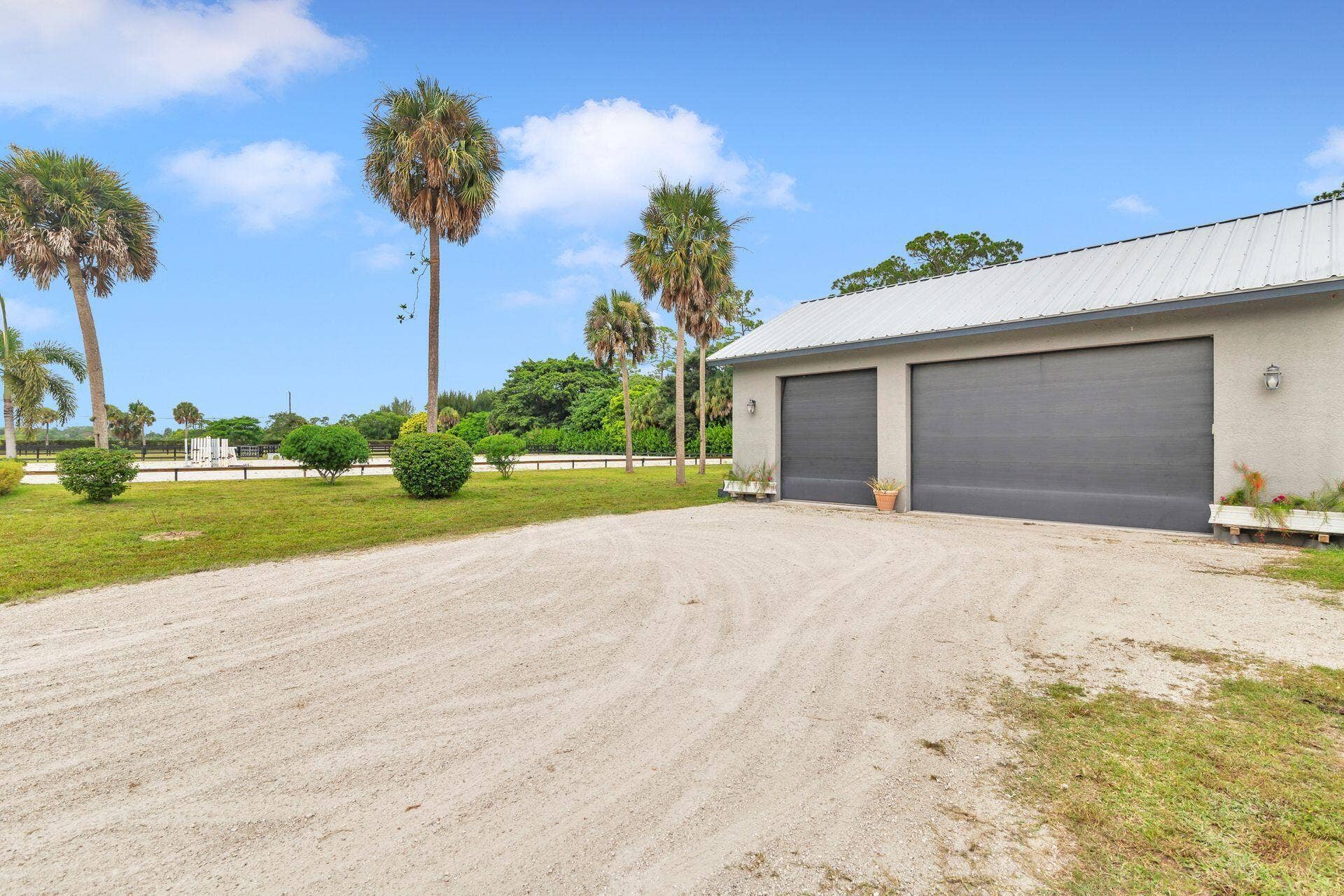 3 Car Garage