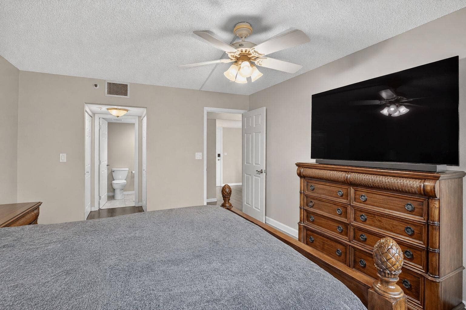 7819 Lakeside Boulevard, #836, Boca Raton, FL 33434 13-web-or-mls-dsc (5)