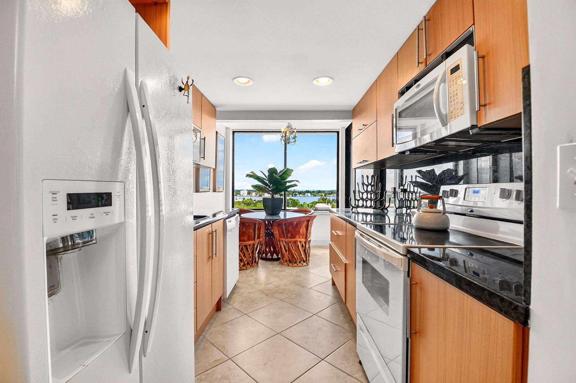 3589 S Ocean Boulevard, #908, South Palm Beach, FL 33480 10-web-or-mls-DSC_8993