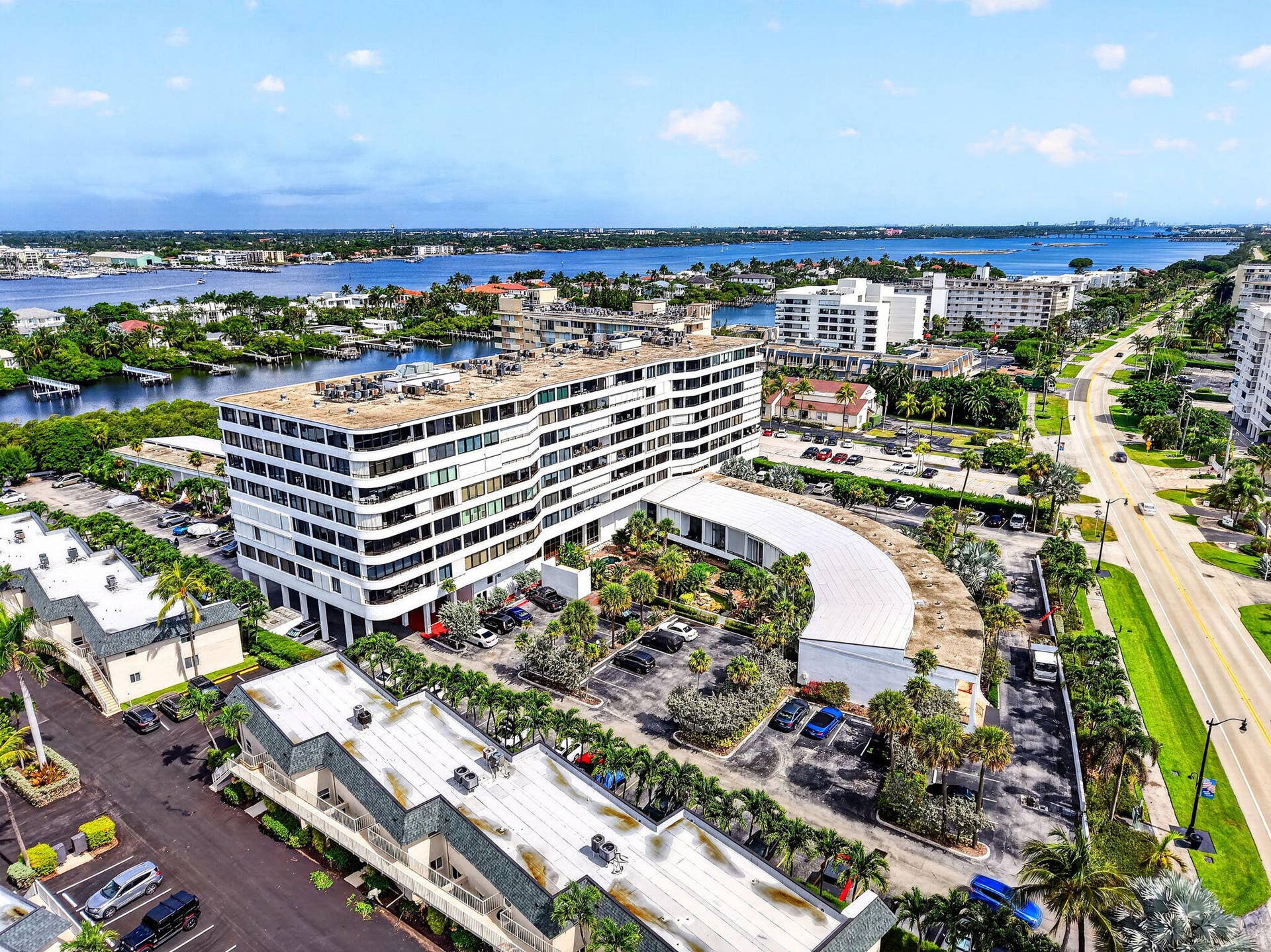 3589 S Ocean Boulevard, #908, South Palm Beach, FL 33480 46-web-or-mls-DJI_20260724104916_0218_D