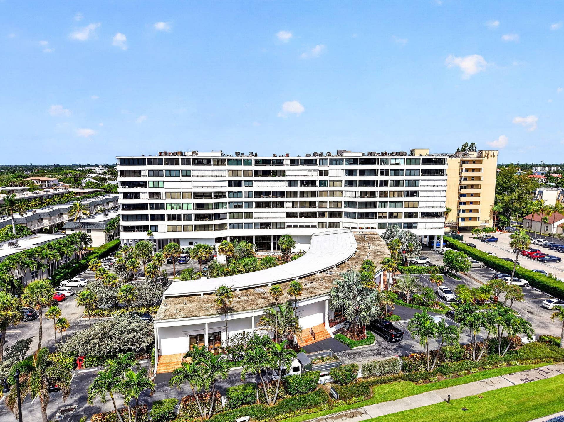 3589 S Ocean Boulevard, #908, South Palm Beach, FL 33480 34-web-or-mls-DJI_20260724104245_0161_D