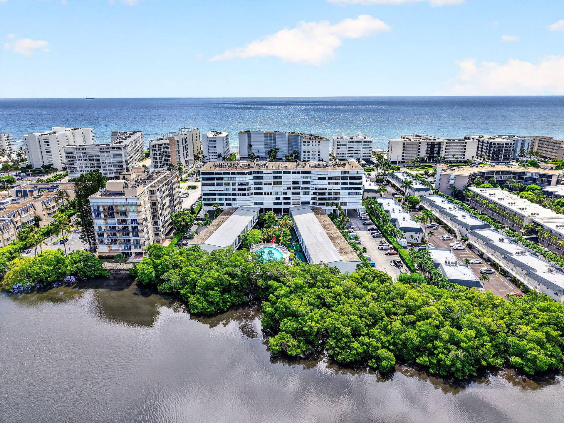 3589 S Ocean Boulevard, #908, South Palm Beach, FL 33480 42-web-or-mls-DJI_20260724104711_0197_D