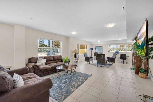 1200 HIBISCUS Avenue, #1406, Pompano Beach, FL 33062 QBwsj7GQ