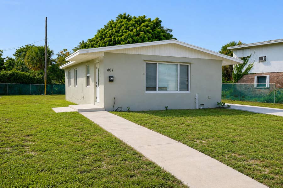 Property photo for 807 Handy Ave Avenue, West Palm Beach, FL