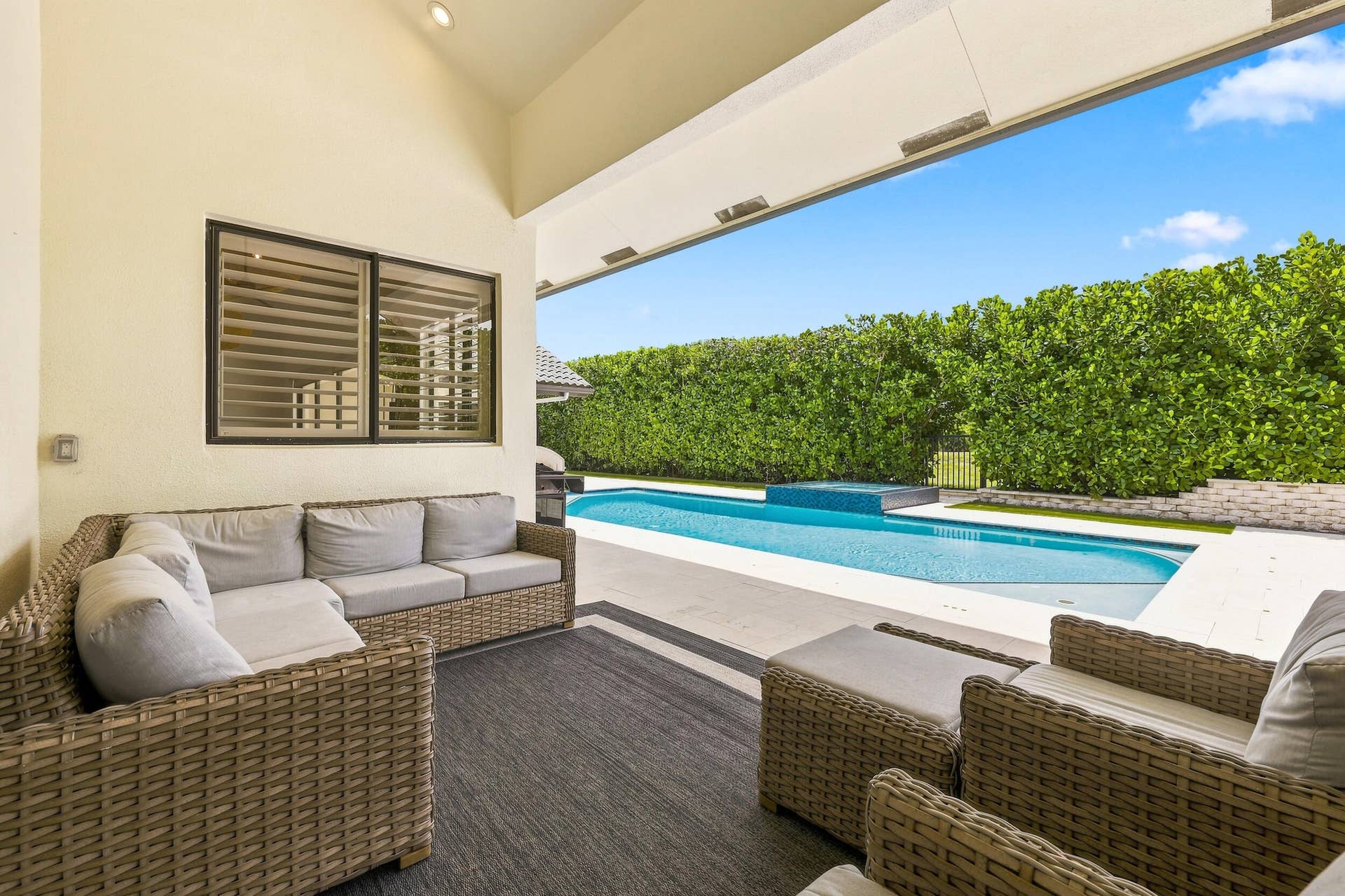 7082 Siena Court, Boca Raton, FL 33433 covered patio
