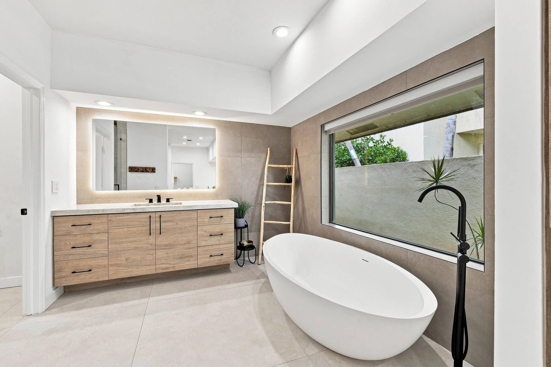 7082 Siena Court, Boca Raton, FL 33433 primary bath