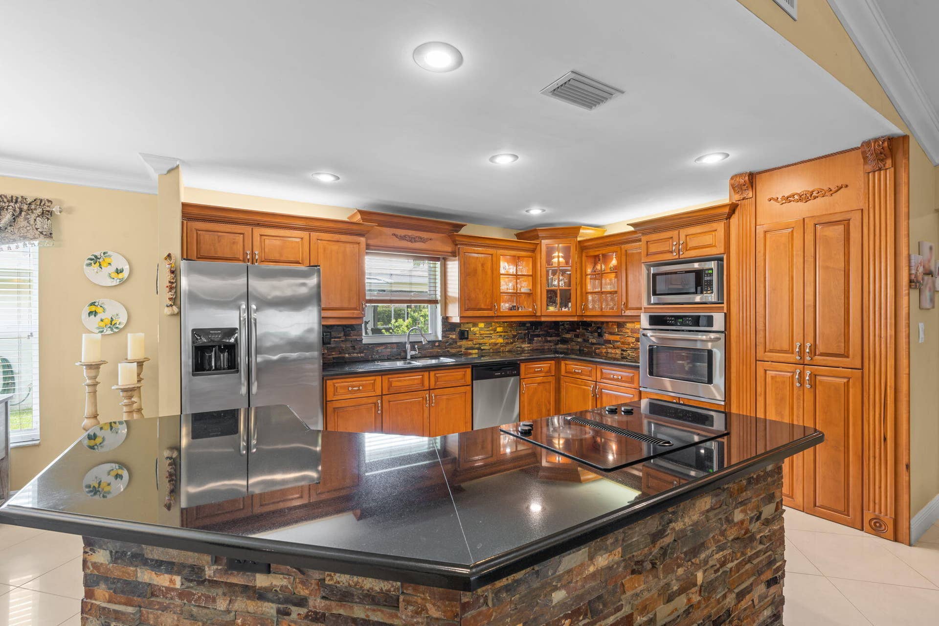 8663 NW 50TH Drive, Coral Springs, FL 33067 30-web-or-mls-8663 NW 50th Dr Coral Spri