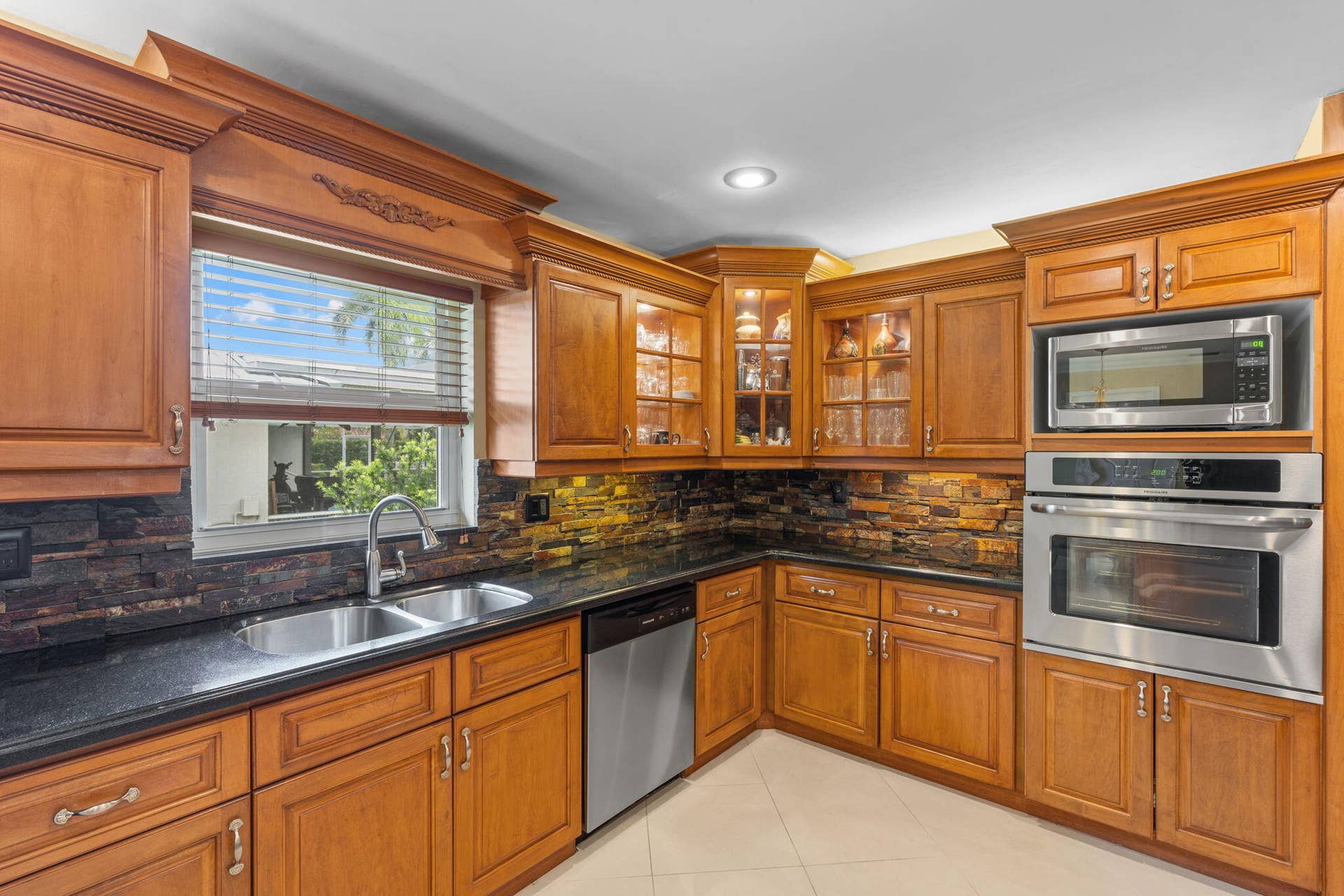 8663 NW 50TH Drive, Coral Springs, FL 33067 37-web-or-mls-8663 NW 50th Dr Coral Spri