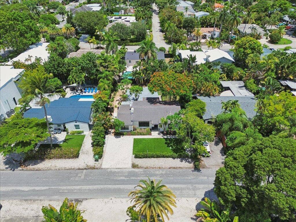 738 NE 16TH Avenue, Fort Lauderdale, FL 33304 Aerial View