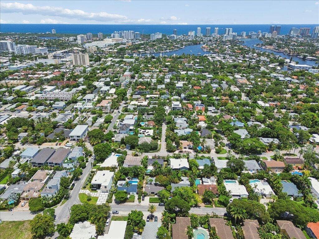 738 NE 16TH Avenue, Fort Lauderdale, FL 33304 Aerial View