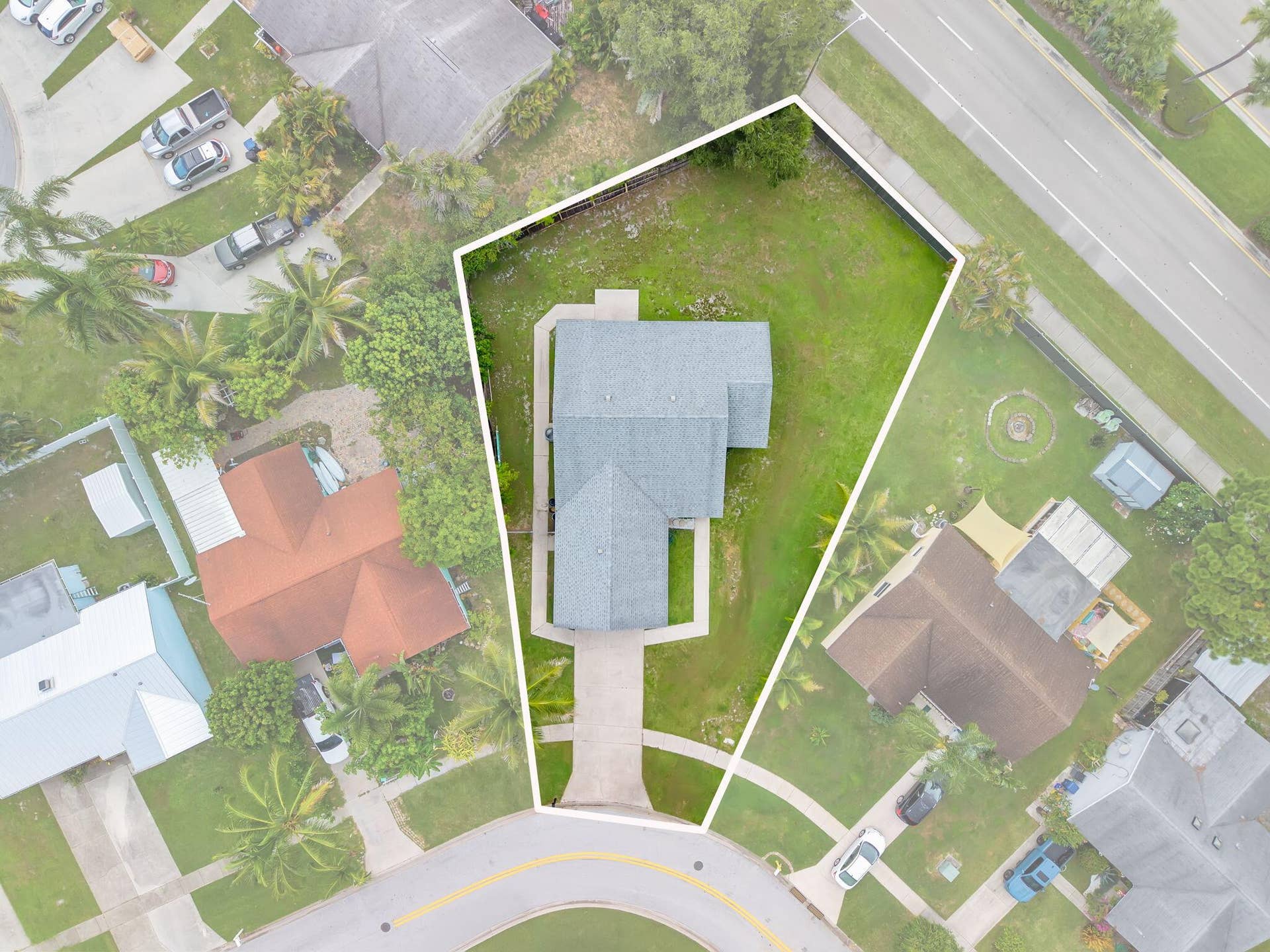 119 Lakeside Circle, Jupiter, FL 33458 3-web-or-mls-DJI_20260729021036_0045_D