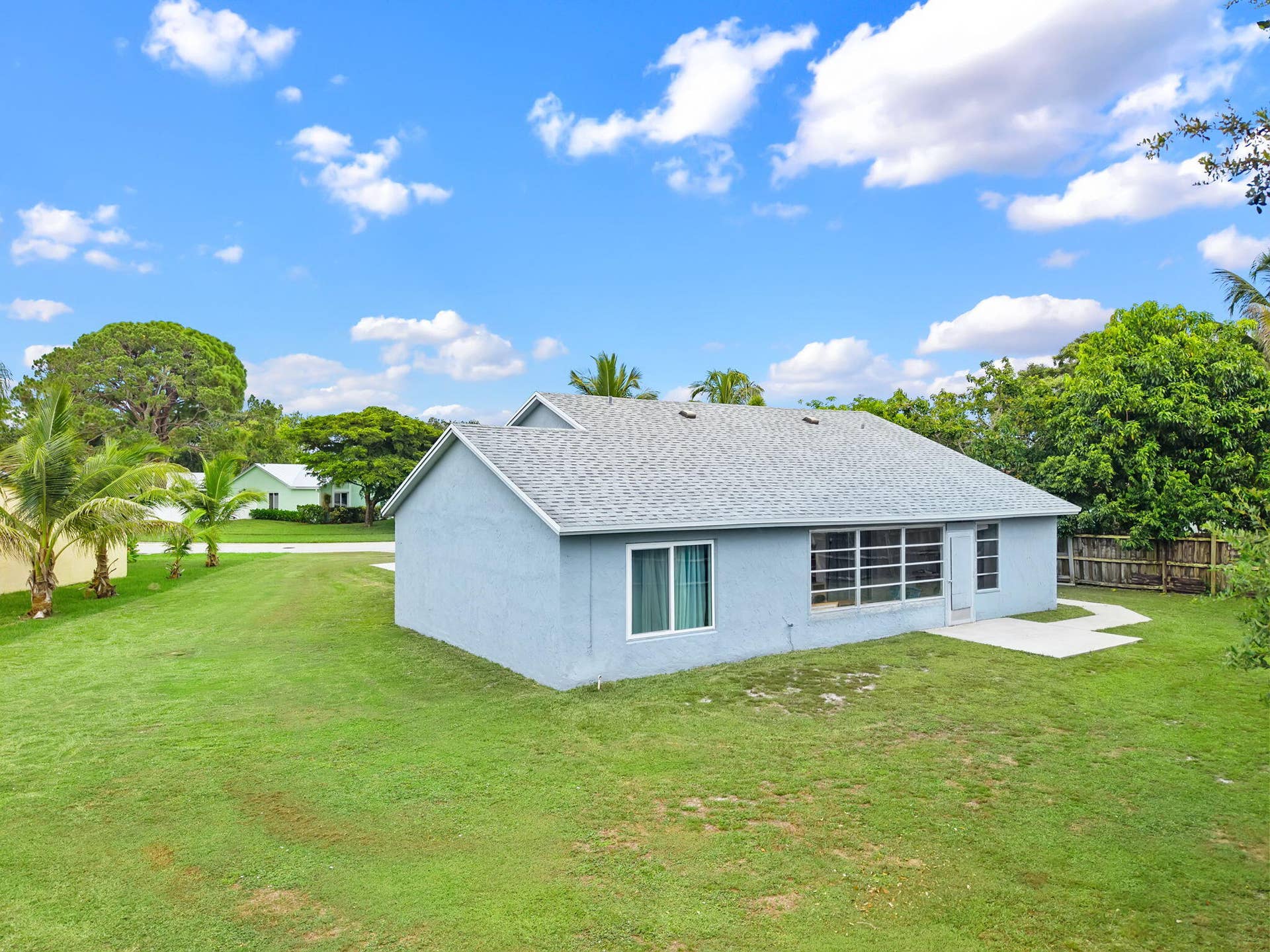 119 Lakeside Circle, Jupiter, FL 33458 29-web-or-mls-DJI_20260729021123_0055_D
