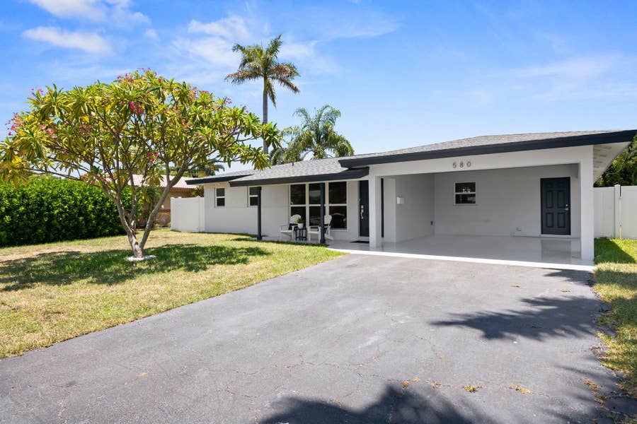Property photo for 580 SE 5TH Street, Pompano Beach, FL
