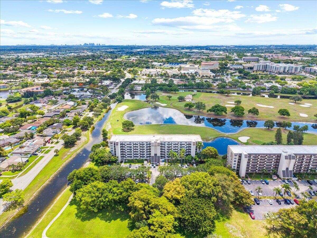 3100 W Rolling Hills Circle, #707, Davie, FL 33328 29