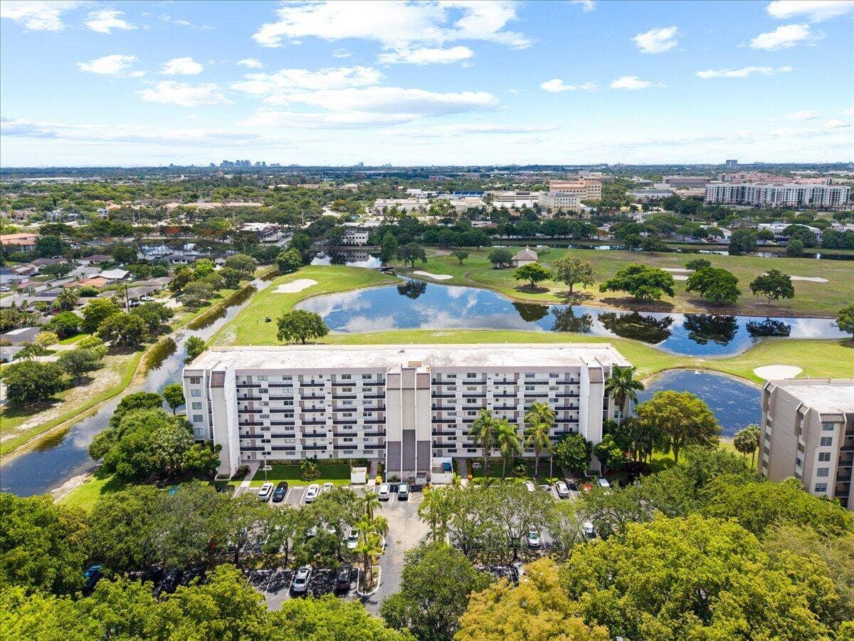 3100 W Rolling Hills Circle, #707, Davie, FL 33328 1
