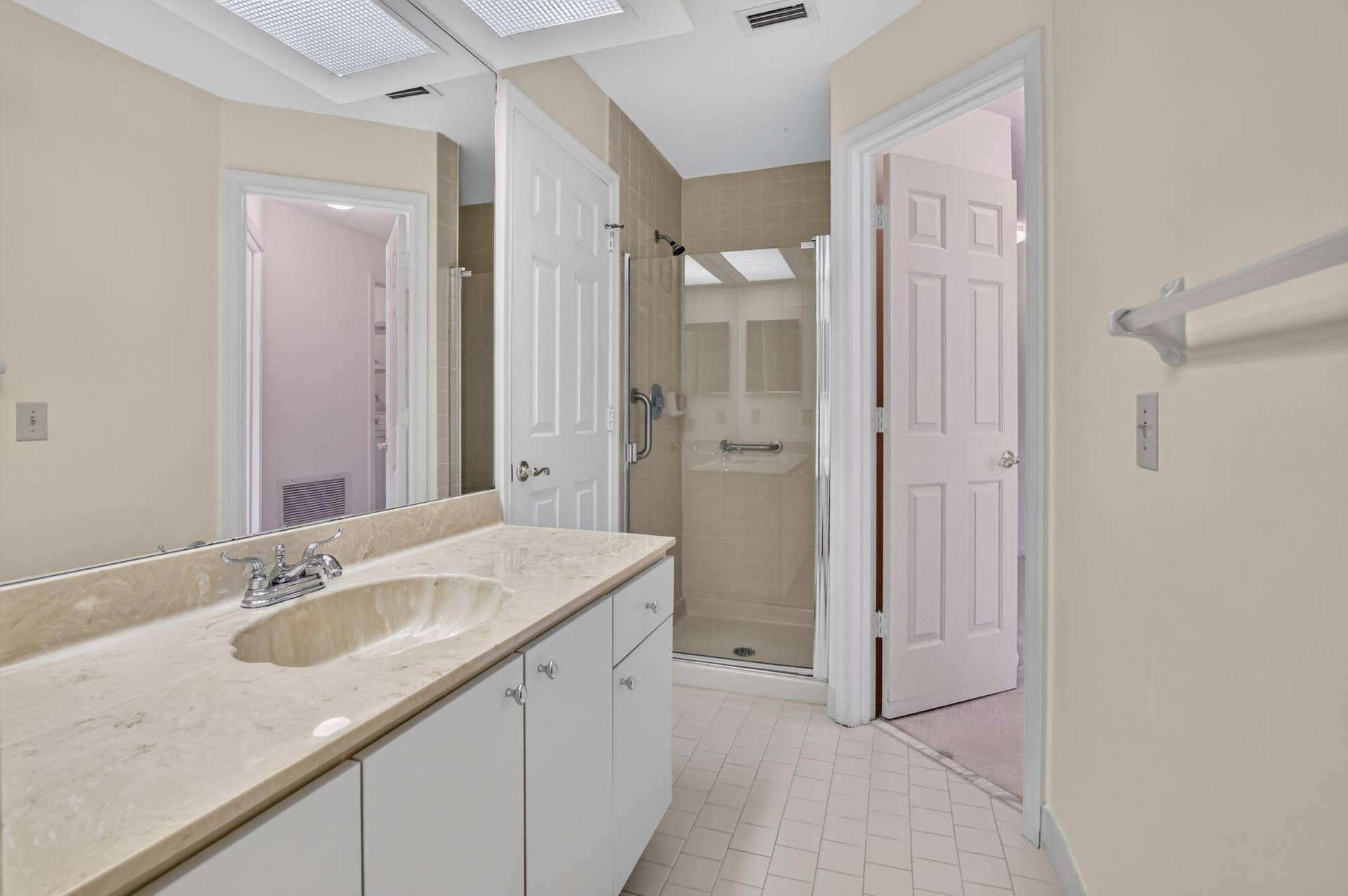 GUEST BATH