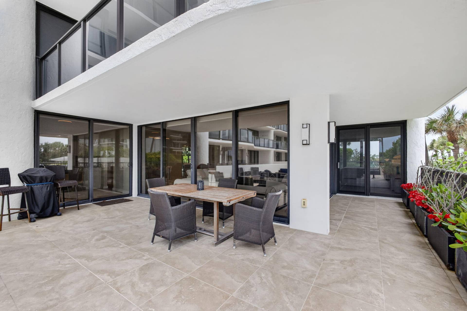 3440 S OCEAN Boulevard, #105S, Palm Beach, FL 33480 Lanai