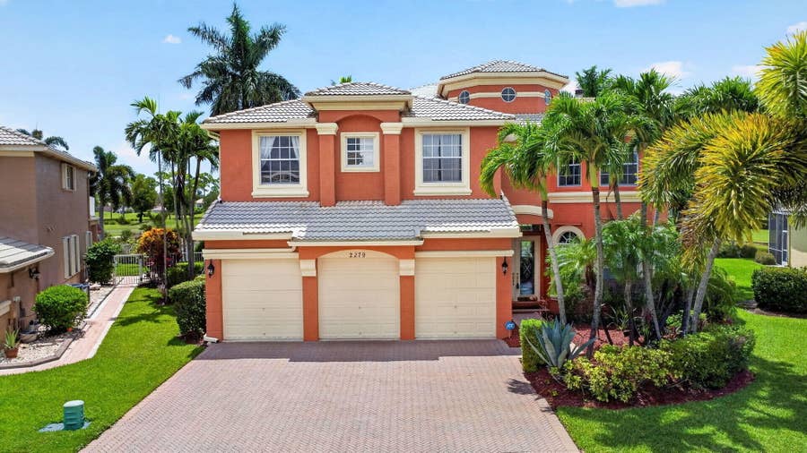 Property photo for 2279 Ridgewood Circle, Royal Palm Beach, FL