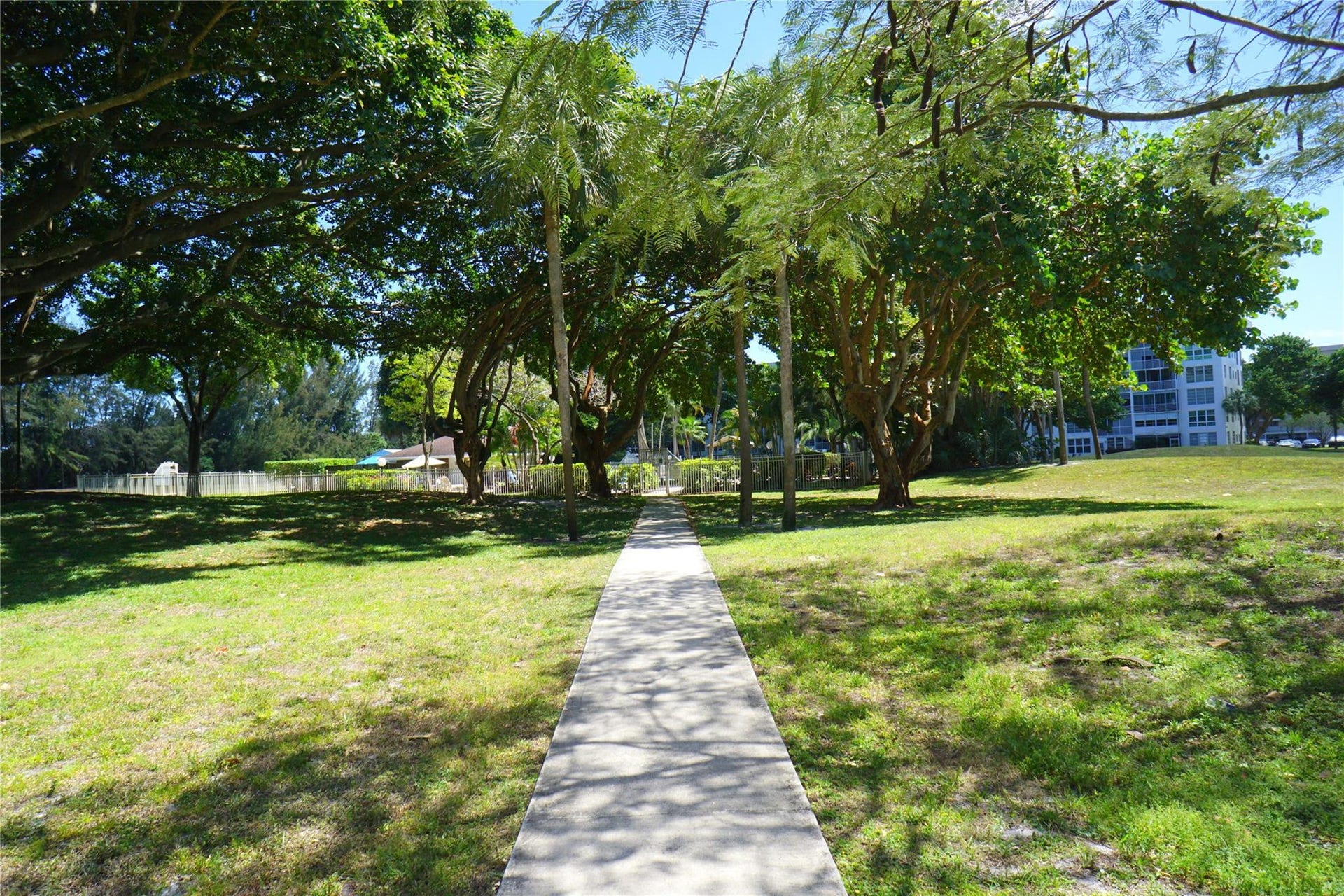 2600 S COURSE Drive, #410, Pompano Beach, FL 33069 Photo 33