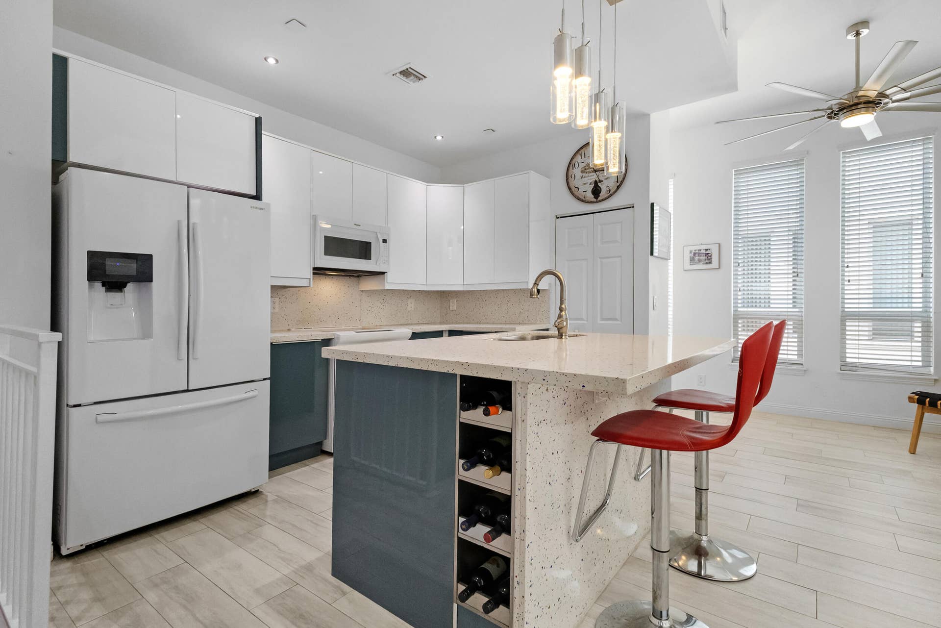 711 SE 16th Court, Fort Lauderdale, FL 33316 33_accutour_01 711-se-16th-ct -034