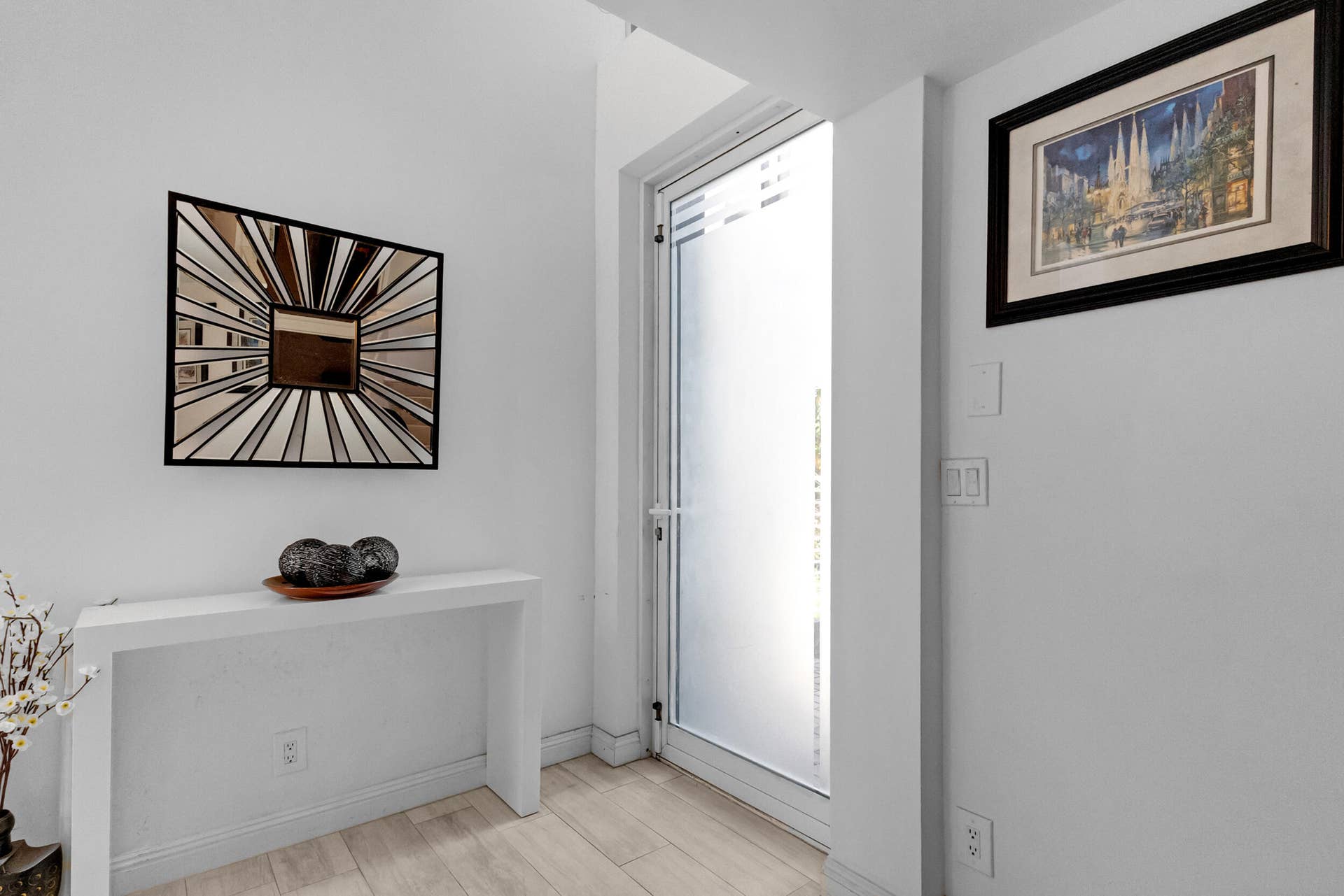 711 SE 16th Court, Fort Lauderdale, FL 33316 9_accutour_01 711-se-16th-ct -010