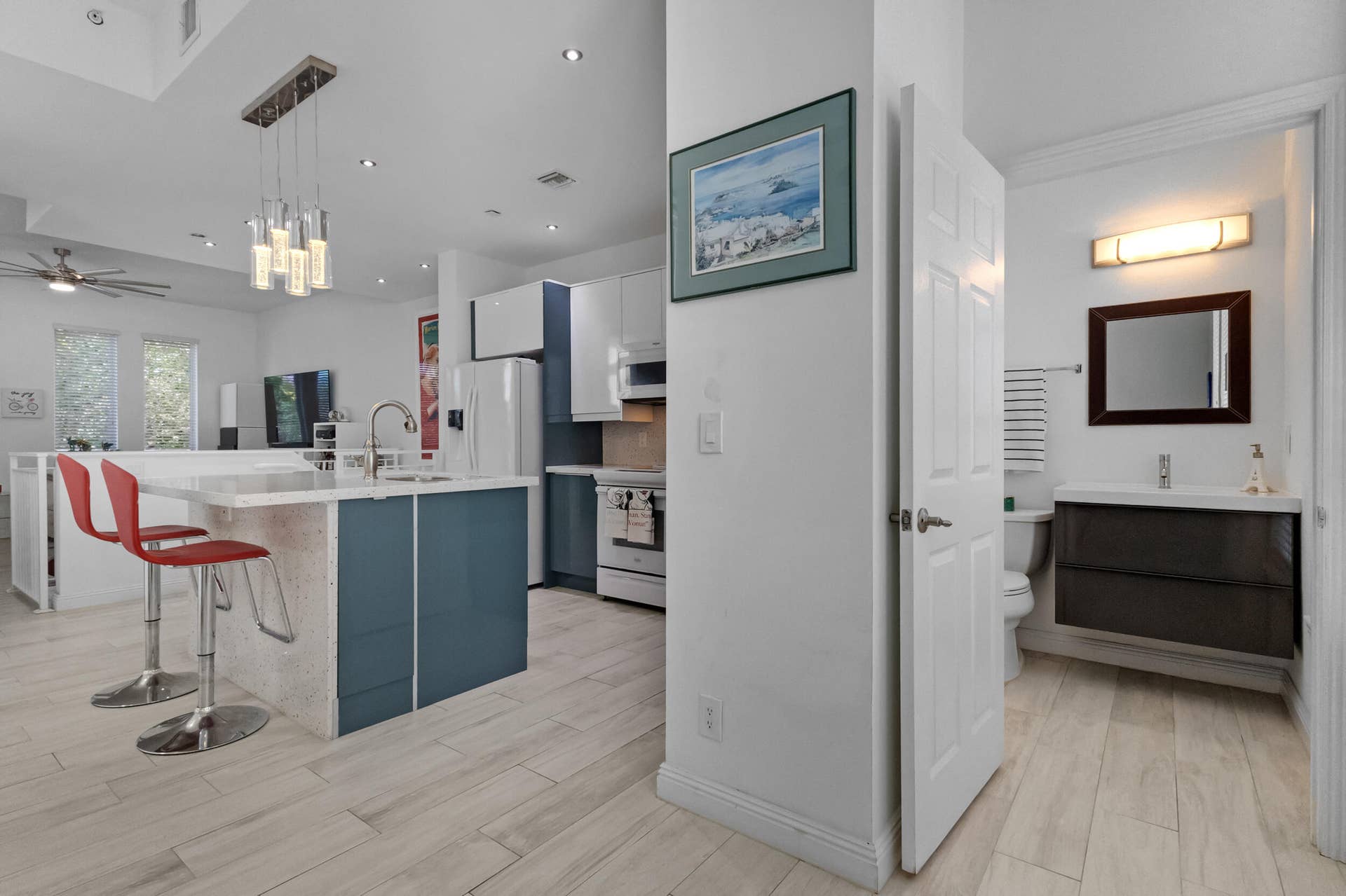 711 SE 16th Court, Fort Lauderdale, FL 33316 34_accutour_01 711-se-16th-ct -035
