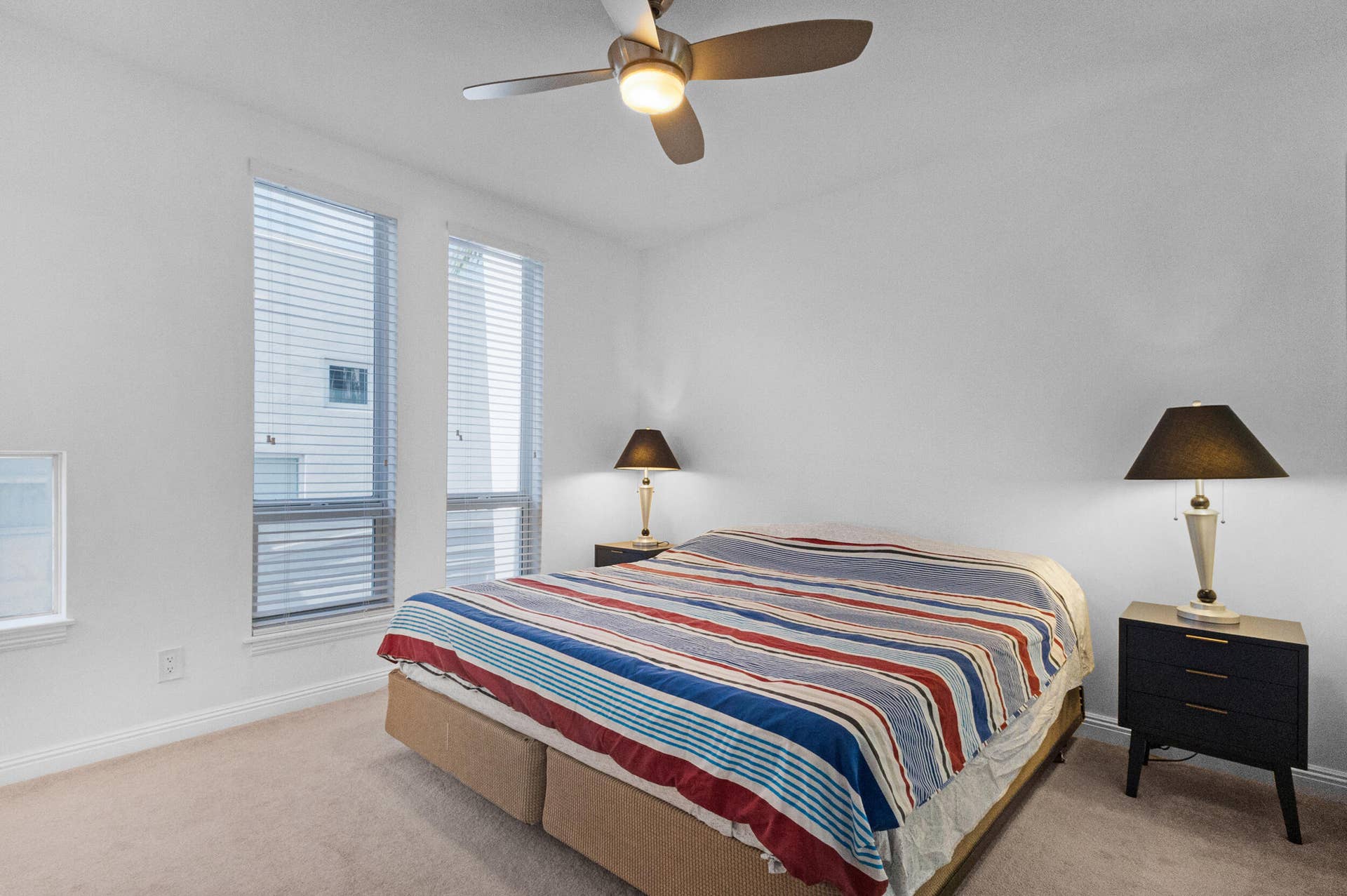 711 SE 16th Court, Fort Lauderdale, FL 33316 59_accutour_01 711-se-16th-ct -060