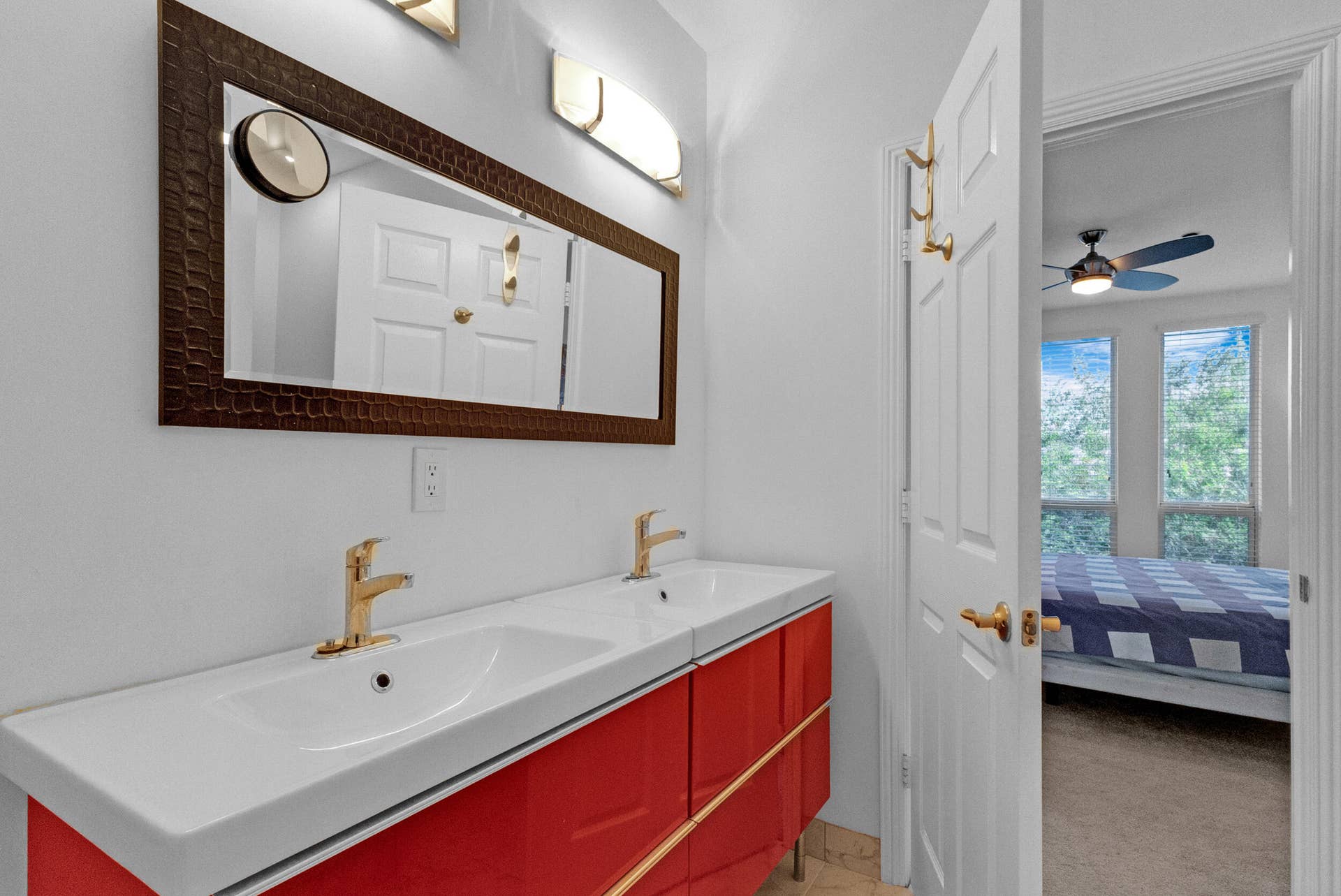 711 SE 16th Court, Fort Lauderdale, FL 33316 50_accutour_01 711-se-16th-ct -051