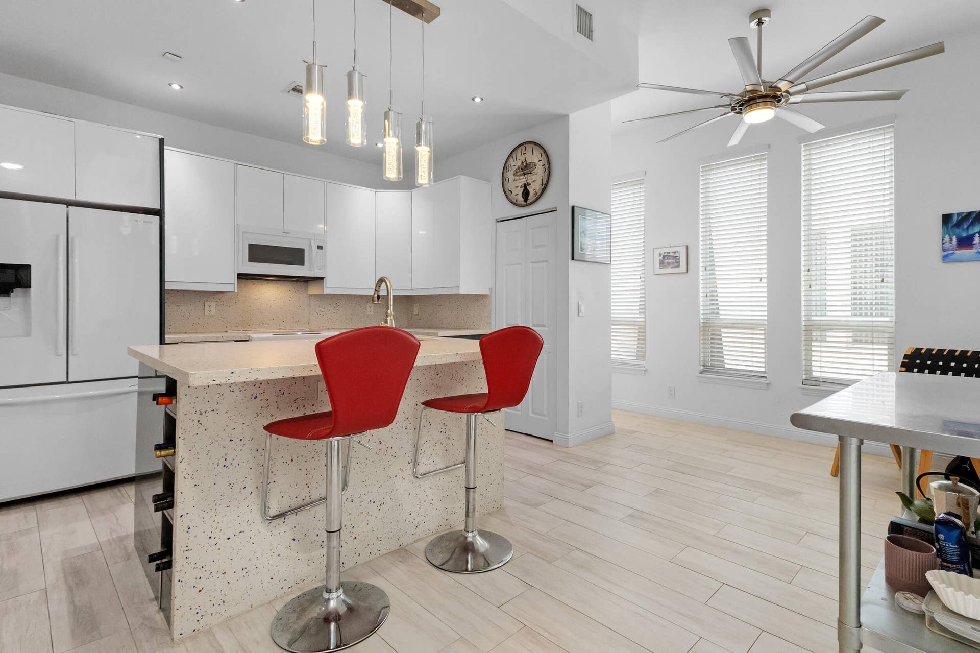 711 SE 16th Court, Fort Lauderdale, FL 33316 32_accutour_01 711-se-16th-ct -033