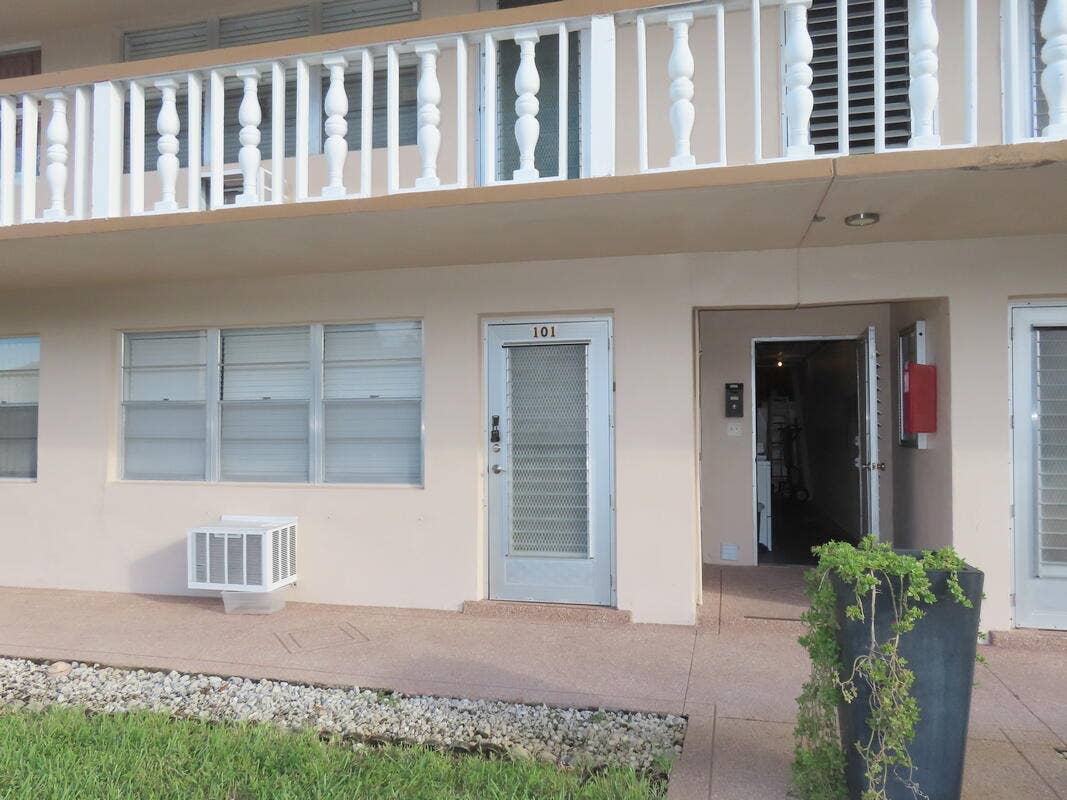 101 Hastings G, West Palm Beach, West Palm Beach, FL 33417 IMG_6600