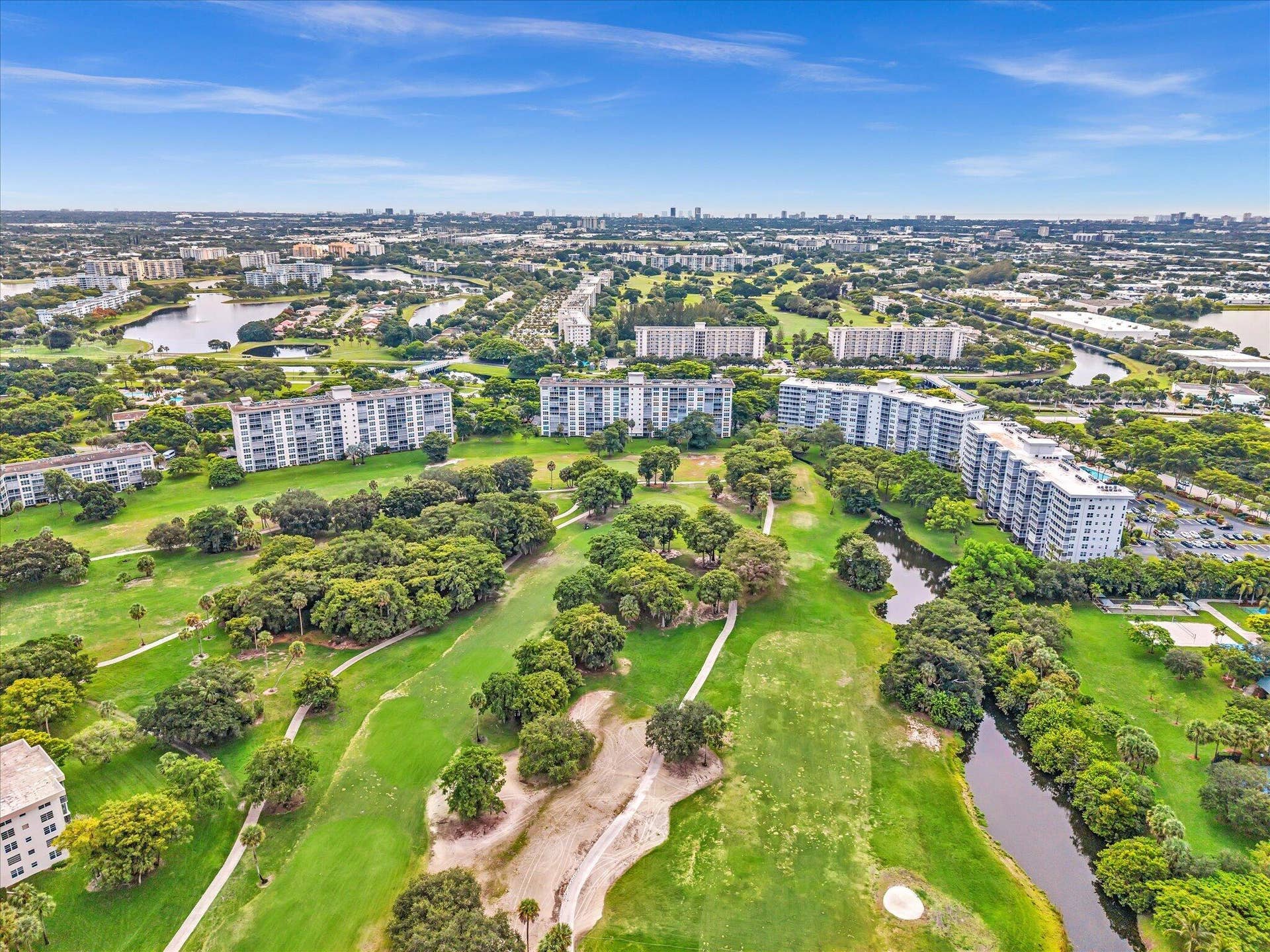 605 OAKS Drive, #810, Pompano Beach, FL 33069 3-FPP_0062_D