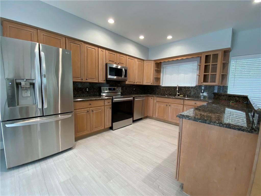 1313 SEABREEZE Boulevard, #B, Fort Lauderdale, FL 33316 GetMedia