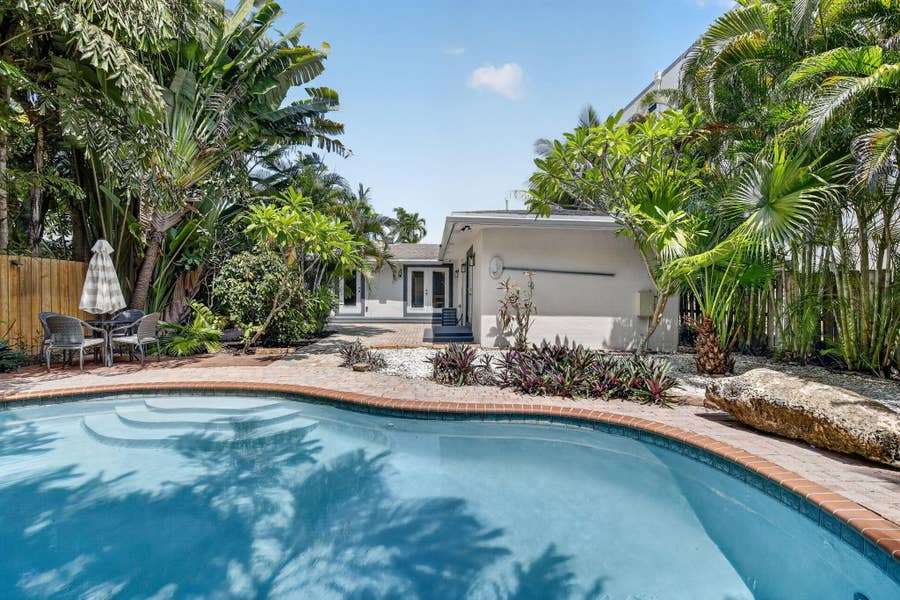 Property photo for 615 NE 13TH Avenue, Fort Lauderdale, FL