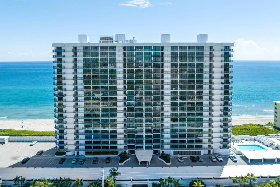 Property photo for 250 S OCEAN Boulevard, #8F, Boca Raton, FL