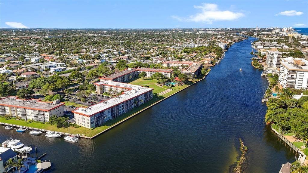 3100 NE 48th Court, #413, Lighthouse Point, FL 33064 3100